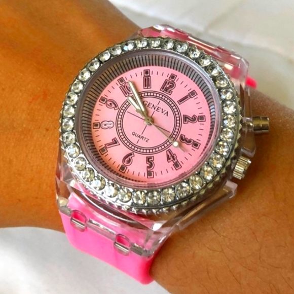 🪩Nwt Pink LED Light Up Watch With Swarvoski Crystals💎 - Picture 11 of 16